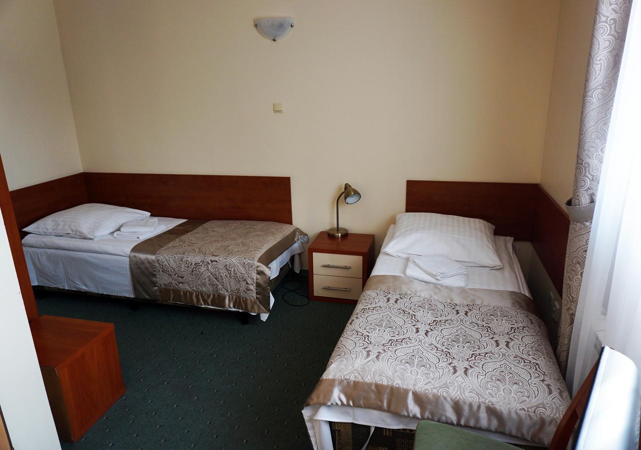 Hotel Pod Szczesliwa Gwiazda à Cekanowo Extérieur photo