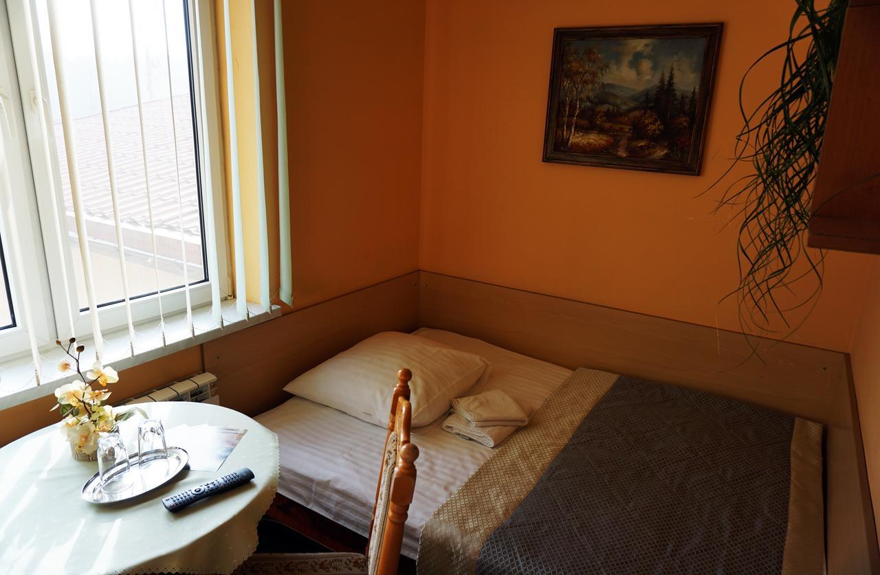 Hotel Pod Szczesliwa Gwiazda à Cekanowo Extérieur photo