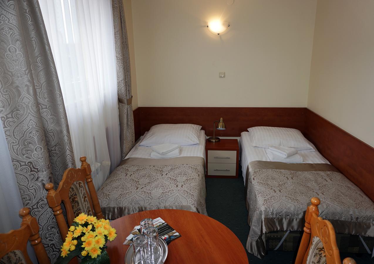 Hotel Pod Szczesliwa Gwiazda à Cekanowo Extérieur photo